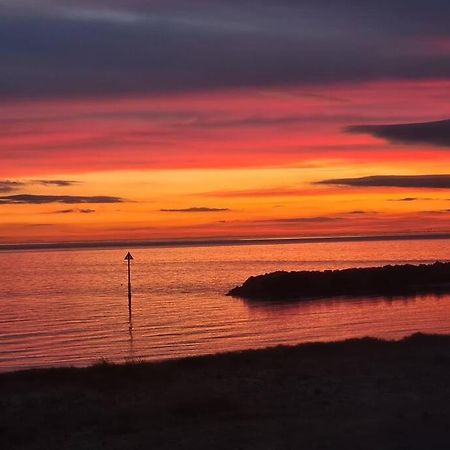 Awave From It All - Escape The City Life Jaywick Sands Dış mekan fotoğraf