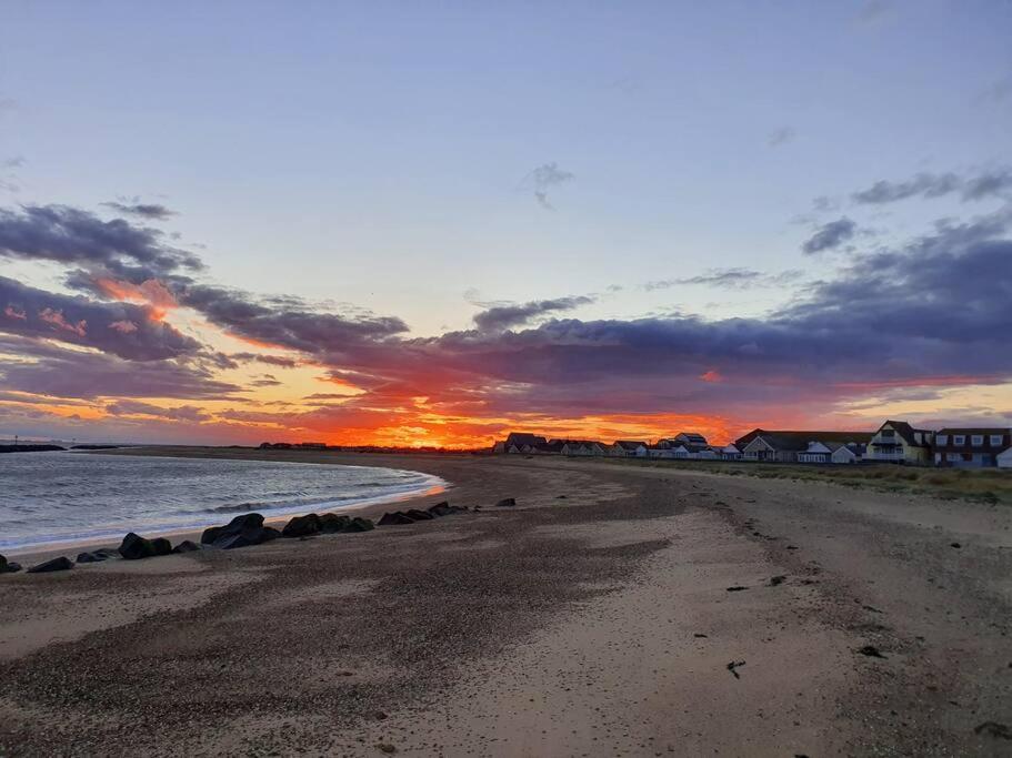 Awave From It All - Escape The City Life Jaywick Sands Dış mekan fotoğraf