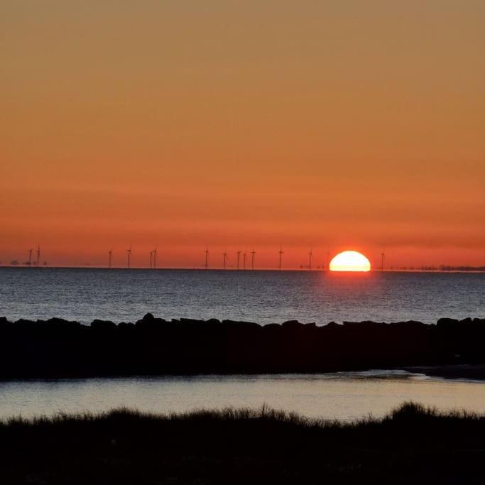 Awave From It All - Escape The City Life Jaywick Sands Dış mekan fotoğraf