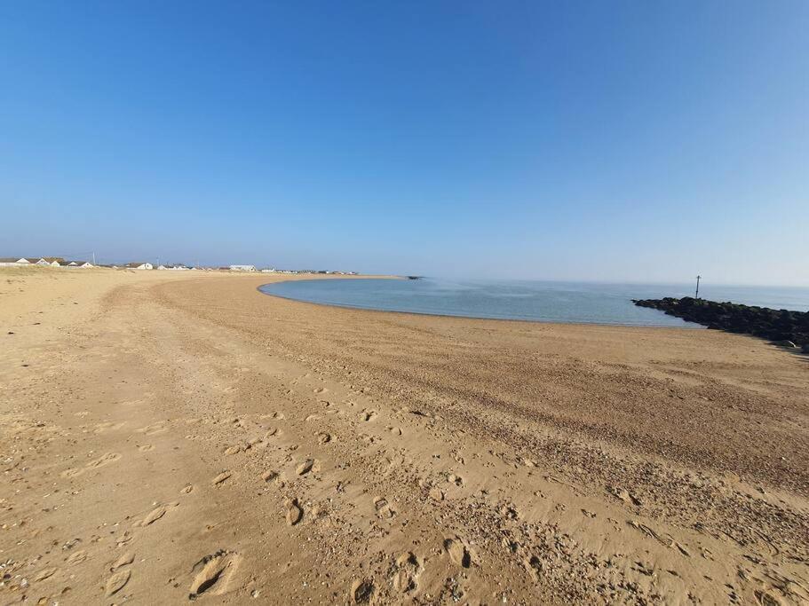 Awave From It All - Escape The City Life Jaywick Sands Dış mekan fotoğraf